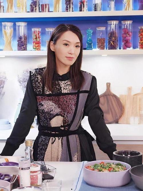 国产熟女阿姨,魅力四溢,岁月静好